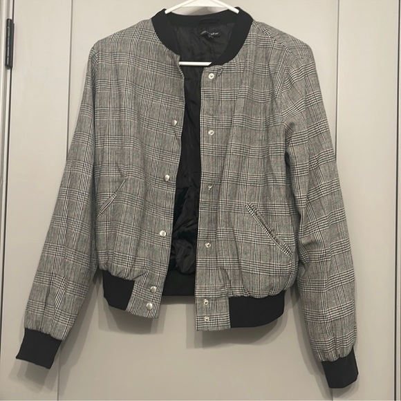Shinestar Jackets & Blazers - Plaid Fall Bomber Jacket Medium